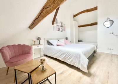 Chambre Litska pour 3 personnes. dormir à proximité du parc disney à paris