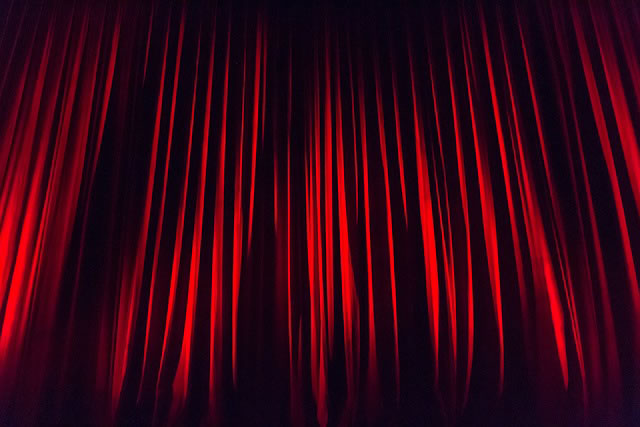 Théâtre à proximité de la Demeure des Hôtes