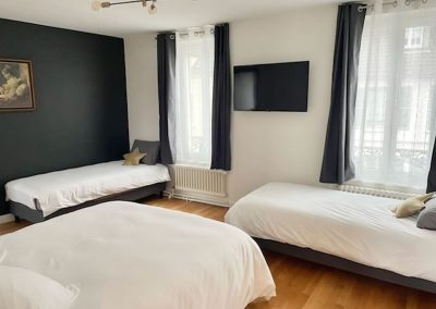 Chambre pour 4 personnes. dormir à proximité du parc disney à paris